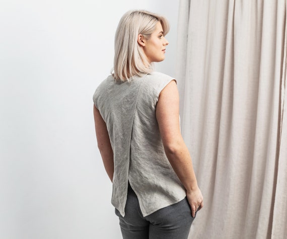 Linen tank top NORA. Split back sleeveless blouse in silver gray. Handmade asymmetric linen tee. Linen t shirt. Linen tank. Round neck shirt