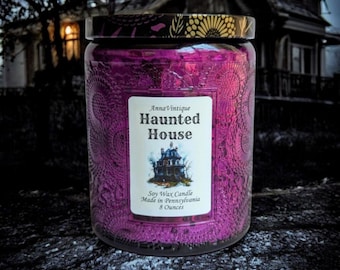 Haunted House Sojawachs-Kerze, Zeder und Weihrauch, 8 oz
