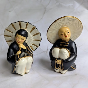 Vintage Oriental/Asian Chalkware Decor Set of Two Post War 40’s-50’s Mid Century