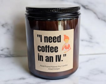 Lorelai Gilmore Kaffeekerze: Teakholz, Karamell, Sojawachs