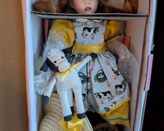 Vintage Paradise Galleries Treasury Collection Molly MacDonald Adorable Doll in Original Box