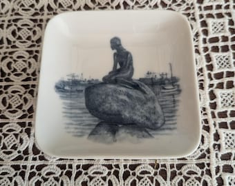 Desiree Denmark Old Copenhagen Blue Collectible Plate | Blue and