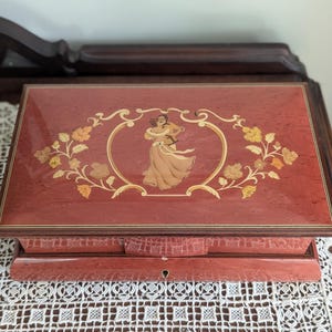 Reuge Romance Memory Vintage Lovely Wooden Inlay Music Box Made In Italy Swiss Movement