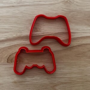 Zestaw foremek do ciastek z kontrolerami do gier wideo