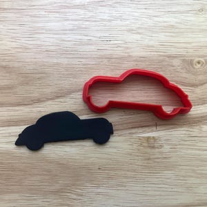 Retro Car 103 Cookie Cutter – Classic Vintage Car Shape for Birthday Parties, Retro Events, and Nostalgic Baking Fun