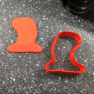 Floppy Tall Hat Cookie Cutter – Fun Shape for Baking, Crafts, and Holiday Celebrations