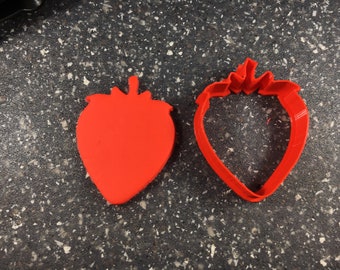 Strawberry Shape Cookie Cutter – Perfect for Fruit, Summer, and Themed Baking