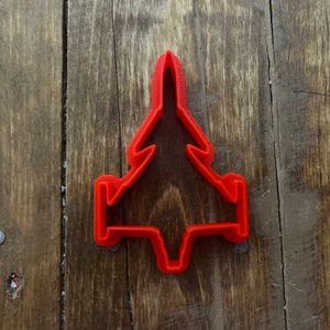 JAS-39 Gripen Silhouette Cookie Cutter - Fighter Jet-Themed Baking Tool for Aviation Enthusiasts