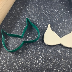 Bra Shaped Cutter – Fun Shape for Bachelorette Parties, Crafts, and Baking Projects