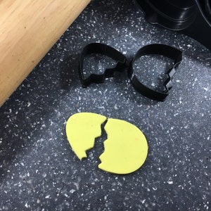 Broken Egg Cutter – Fun Shape for Baking, Crafts, Easter and Farm-Themed Projects
