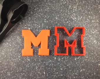 Varsity M Cutter – Perfect for Baking, School Spirit Events, and Sports Celebrations