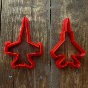 Military Airplane Cutter Set – Includes F-15 & F-18, Perfect for Aviation, Military-Themed Baking