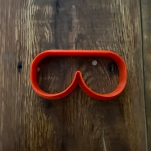 Sunglasses Spa Mask Shape Cookie Cutter – Perfect for Relaxation-Themed Baking and Spa Party Decor