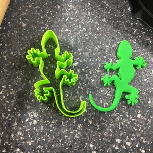 Lizard Cookie Cutter – Reptile Shape for Baking, Fondant, & Clay Crafts