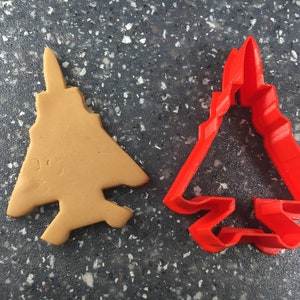 Fighter Jet Shape Cookie Cutter – Perfect for Aviation, Military-Themed Baking and Crafts