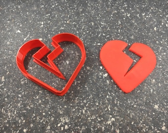 Broken Heart Cookie Cutter – Unique Design for Baking, Crafts, and Heartfelt Projects