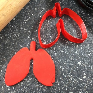 Lungs Shape Cutter – Anatomy Cookie or Fondant Cutter for Medical, Biology, and Science-Themed Baking