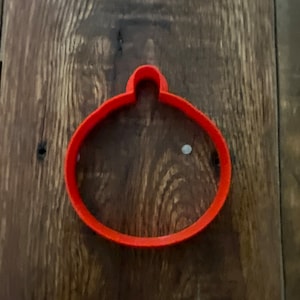 Emporte-pièce pour tomates ou tomatilles