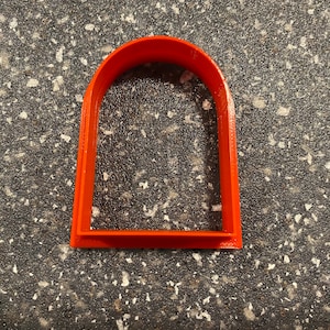 Angled Arch Shape Cutter – Unique Design for Baking, Crafts, and Architectural Projects