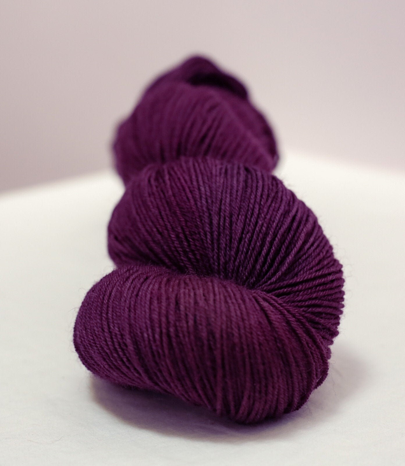 Sock Yarn Purple Hand Dyed Yarn Sock/Fingering 75/25 SW Etsy.de