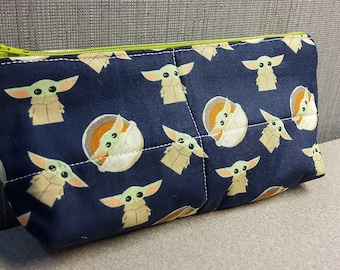 Grogu/Star Wars/toiletry/cosmetic bag