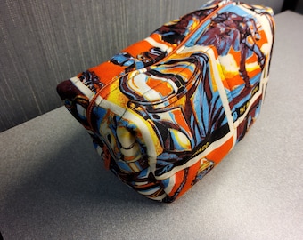 Grogu/Mandalorian/Star Wars/toiletry/cosmetic bag