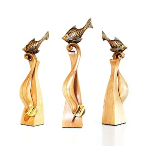 Ergonomic Oblique Pen Holder & stand "THE GOLD FISH"