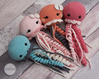 Crochet Jellyfish Pattern - Instant PDF Download - Amigurumi animal pattern - Beginner Crochet Pattern