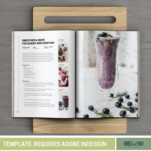 K&ouml;nnte beinhalten: Eine Zeitschriftenseite mit einem Rezept f&uuml;r einen Blaubeersmoothie. Das Rezept enth&auml;lt Zutaten und Anweisungen. Das Bild zeigt ein Glas Blaubeersmoothie mit Blaubeeren und Rosmarinzweigen drumherum.
