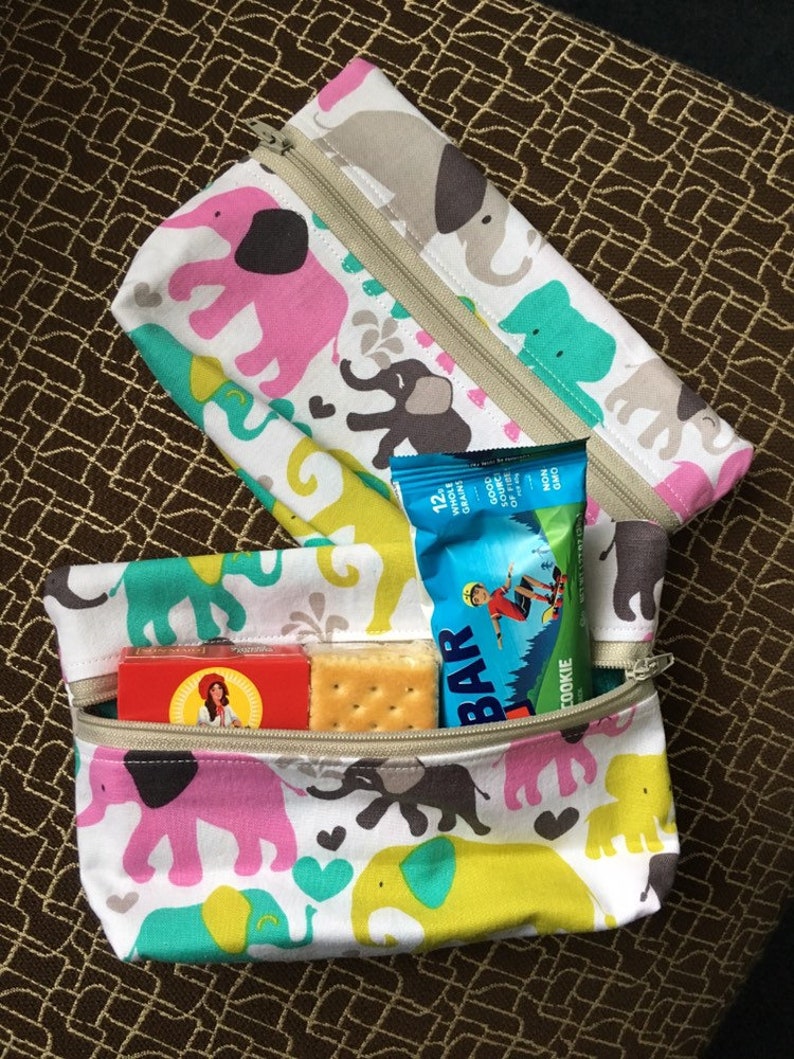 Set of 2 zipper pouches