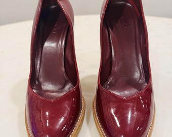ARCHIVAL Gucci Burgundy Patent Leather Pumps | Contrast Rubber Platform | IT 37 US 7