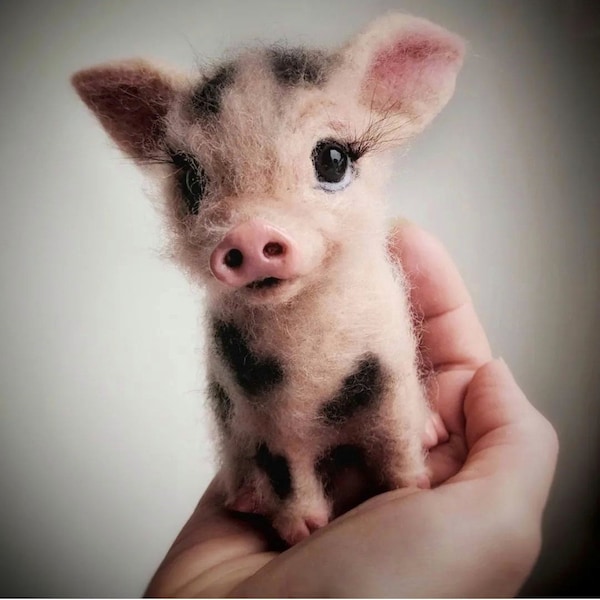 Bébé cochon en feutre, cochon feutré à l'aiguille, sculpture de cochon en feutre, cadeau pour les amoureux des cochons, miniature animal feutrée à l'aiguille, cadeau pour fille