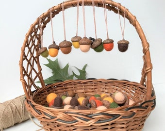 Felted acorn ornaments Fall decor Wool felt acorns Thanksgiving decor Multicolor felt acorns Wool acorns Fall ornaments Autumn decorations