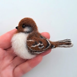 Felted sparrow Bird brooch Felt brooch Needle felt pin Sparrow brooch Felted bird Felted jewelry Brooch felted Needle felt pin Felt sparrow