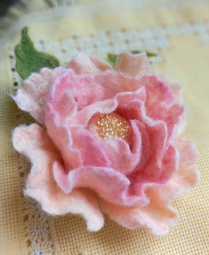 Flower brooch Wool felt brooch Felted flower brooch Gift for women Felt jewelry Wool felt brooch Felt flower brooch Flower pin image 5