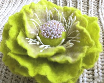 Flower brooch Wool felt brooch Felted flower brooch Gift for women Felt jewelry Green purle felted brooch Felt flower brooch Flower pin