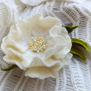 Milky White Felted Flower Brooch: Merino Wool Wedding Pin