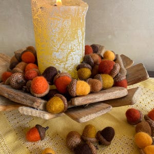 Glands en laine feutrée (30 pcs) : décoration automnale naturelle