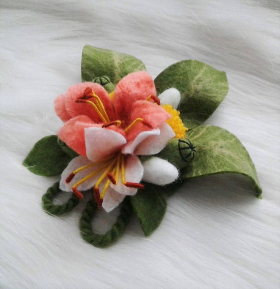 Fleur Feutrée Broche Lys Pissenlit Broche Feutrine Rose Lys Blanc En Feutrine Fleur De Lys Fleur Feutrée Humide Broche Cadeau Pour La Mère Broche Lys