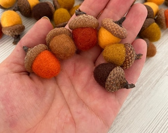 Ghiande in feltro di lana: decorazioni autunnali, vere ghiande di quercia, fatte a mano - Set da 30