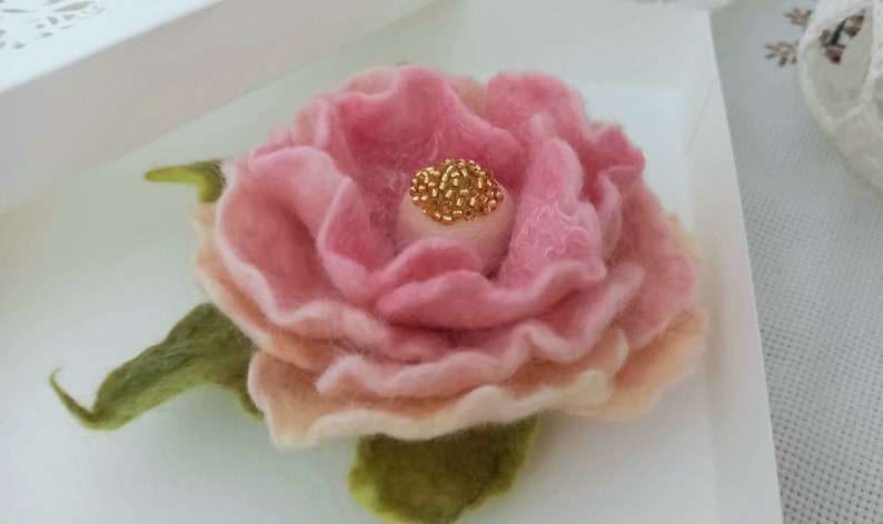 Flower brooch Wool felt brooch Felted flower brooch Gift for women Felt jewelry Wool felt brooch Felt flower brooch Flower pin image 8