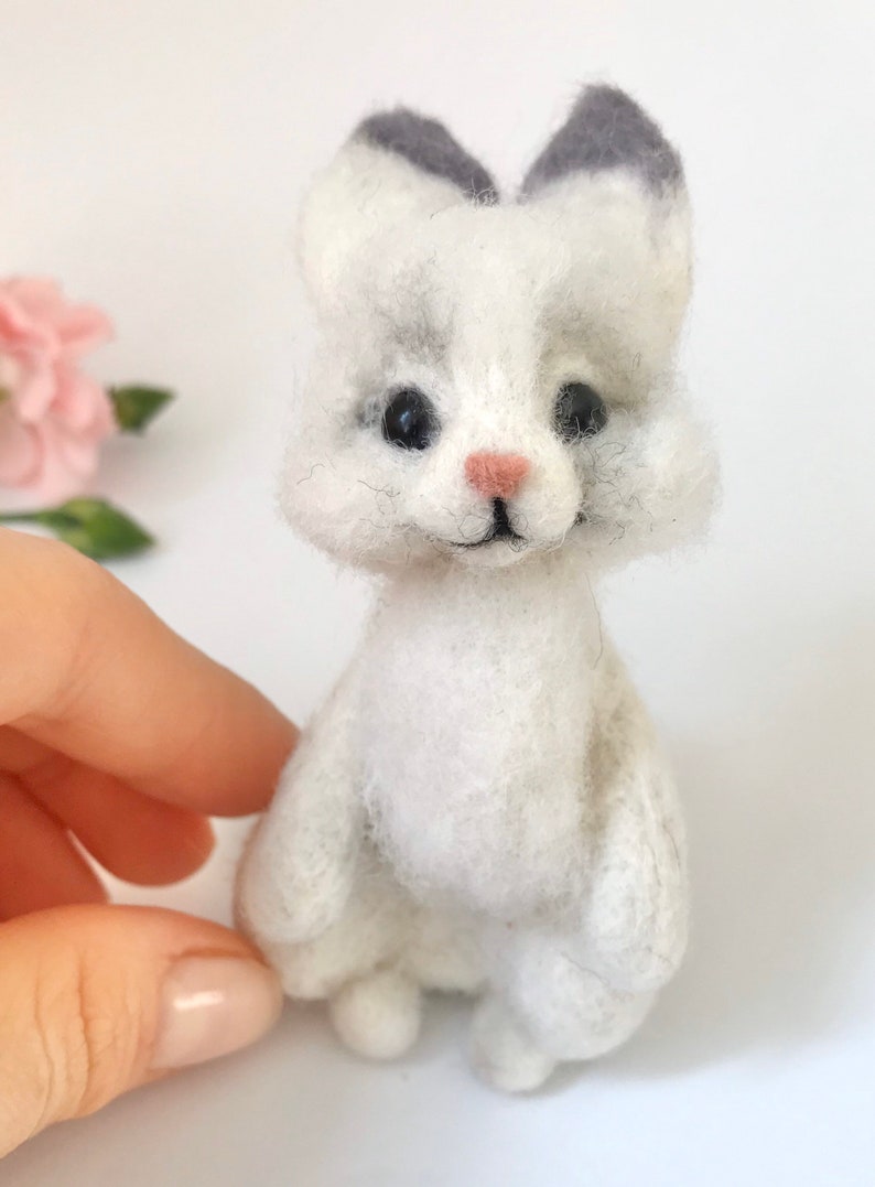 Felted Animals, Needle Felted Hare, Felt Rabbit, Needle Felted Animal Miniature, Needle Felted Bunny, Wool Felted Sculpture, Gift for girl White
