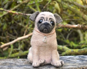 Needle felted pug, Felt dog, Felted pug, Needle felted animal, Dog felted, Wool felt animals, Felt pug dog, Wool felted doggy, Pug felted