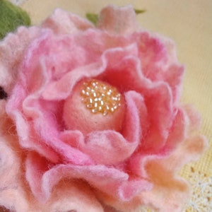 Flower brooch Wool felt brooch Felted flower brooch Gift for women Felt jewelry Wool felt brooch Felt flower brooch Flower pin image 6