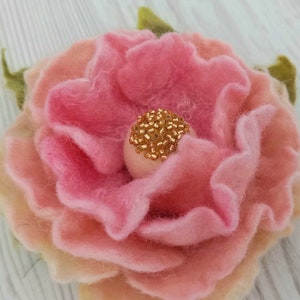 Flower brooch Wool felt brooch Felted flower brooch Gift for women Felt jewelry Wool felt brooch Felt flower brooch Flower pin image 4