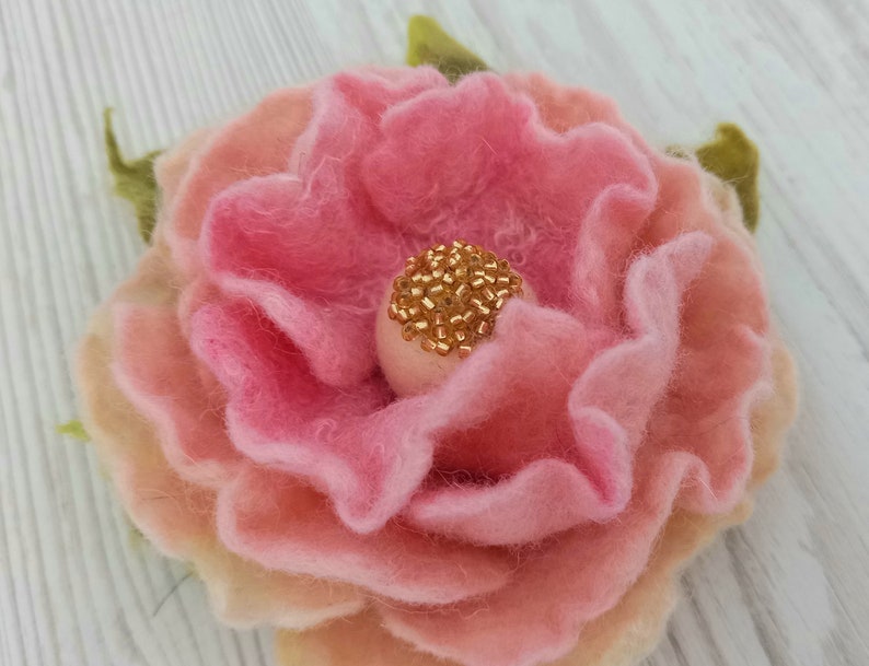 Flower brooch Wool felt brooch Felted flower brooch Gift for women Felt jewelry Wool felt brooch Felt flower brooch Flower pin image 4