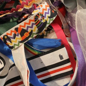 4oz Scrap Ribbon, Salvaged Ribbon from Secondhand Clothing, Nylon and Polyester, Mystery Box, Trimming, Eco Friendly and Sustainable bild 6