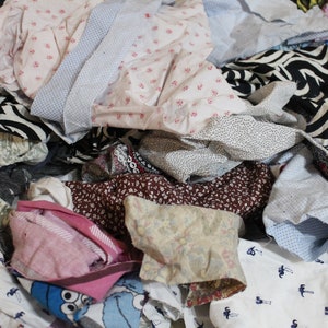 1 Pound Salvaged Woven Fabric Scraps Grab Bag, Mystery Box, Mostly 100% Cotton, Natural Fibers, Reclaimed Secondhand Clothes