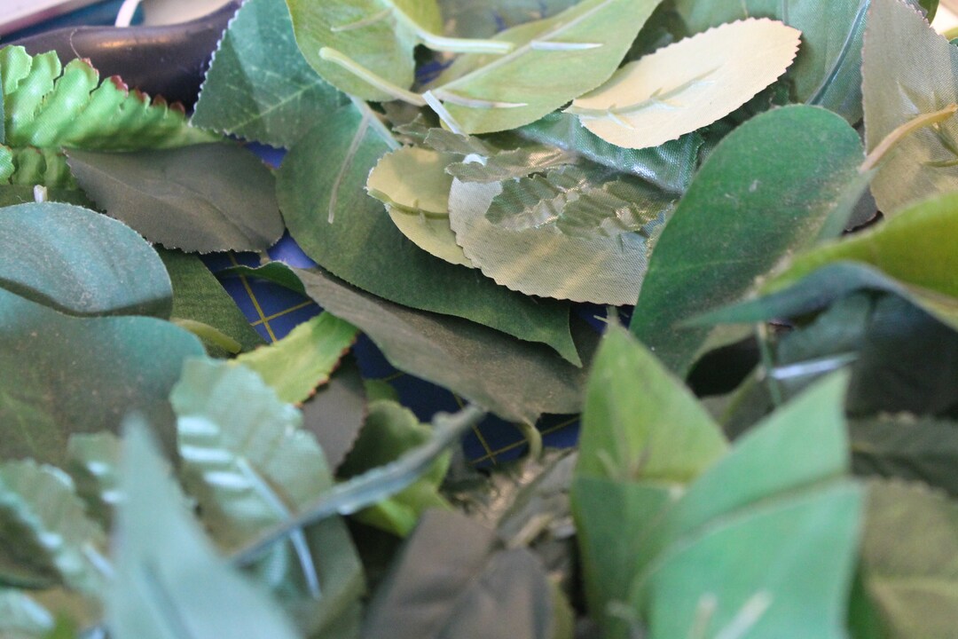Set of 10 Random Reclaimed Fabric Leaves Grab Bag, Recovered Artificial Cloth Leaf, Upcycling Mystery Box, Eco Friendly and Sustainable