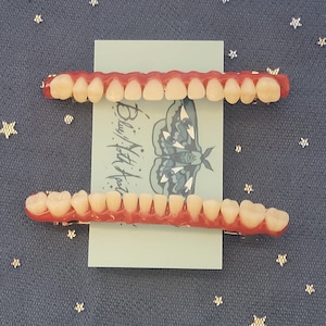 teeth hairclips set
